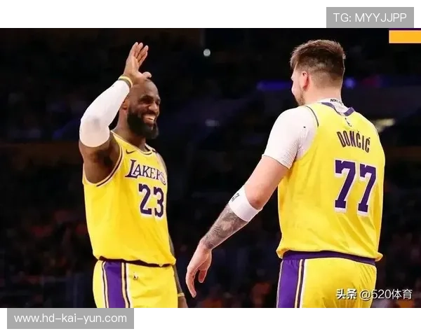 里夫斯伤愈回归表现 湖人战术体系重要一环